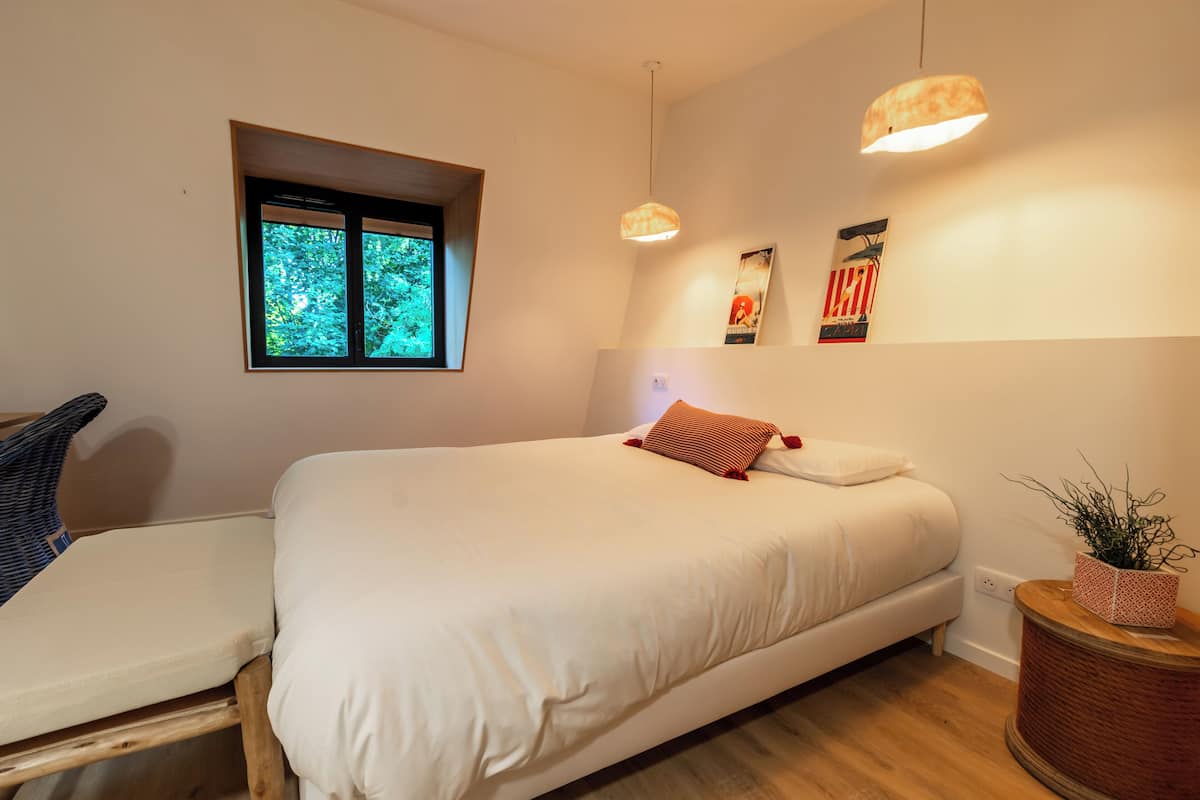 Comfort Double Room | Blackout drapes, iron/ironing board, free WiFi
