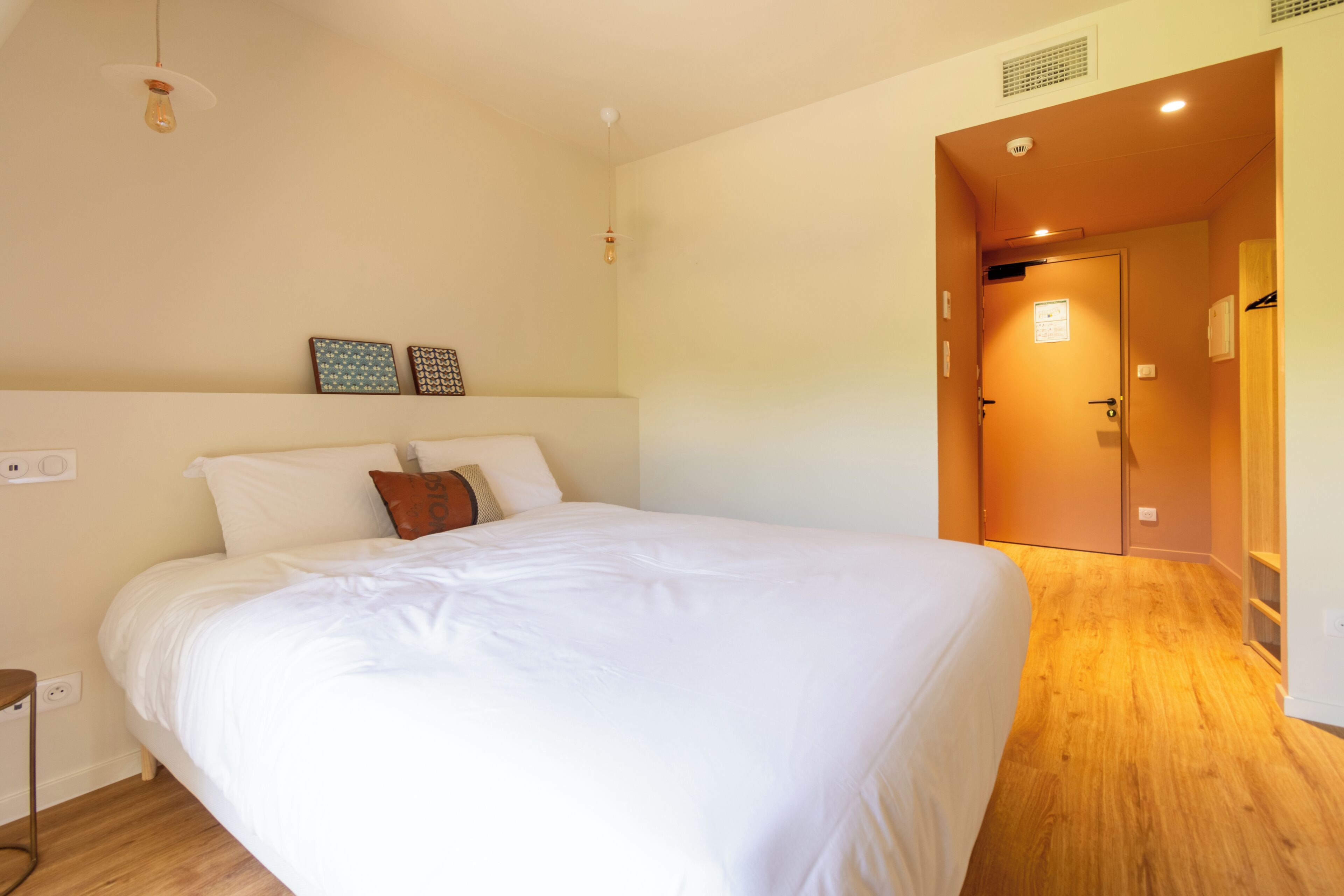 Classic Double Room | Blackout drapes, iron/ironing board, free WiFi