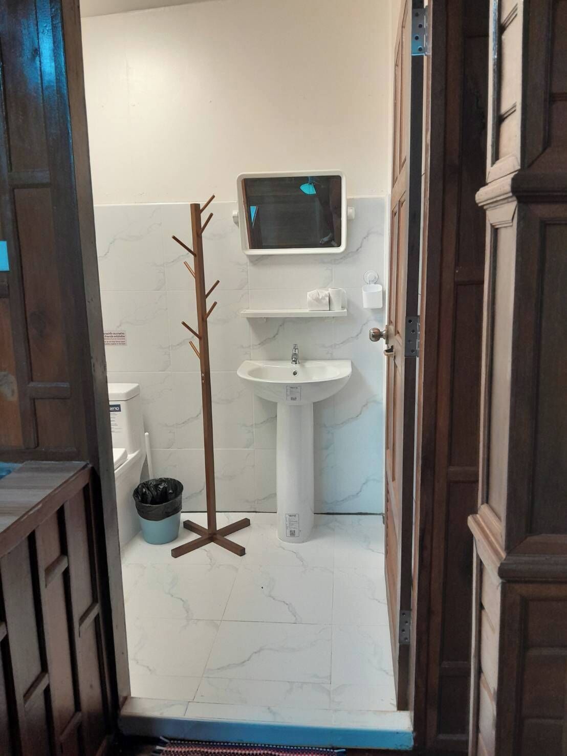 Shower, towels, soap, toilet paper