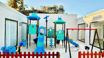 Children’s play area – outdoor