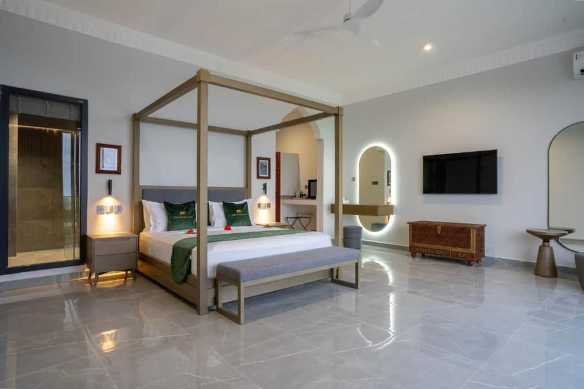 1 bedroom, in-room safe, desk, laptop workspace