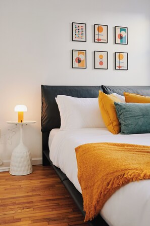 2 bedrooms, iron/ironing board, WiFi, bed sheets