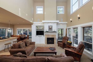 House, Multiple Beds, Balcony, Garden View (Big River) | Living area