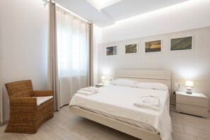 4 bedrooms, in-room safe, iron/ironing board, travel cot