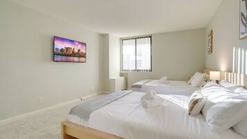 Comfort Apartment, 1 Bedroom, Balcony, City View | 1 bedroom, premium bedding, desk, iron/ironing board