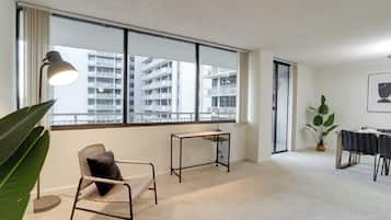 Comfort Apartment, 1 Bedroom, Balcony, City View | Living area