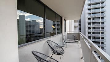 Departamento Confort, 1 habitación, balcón, vista a la ciudad | Balcón