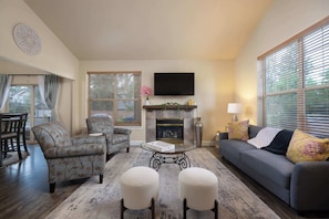 House, Multiple Beds, Patio, Garden View (Hollygrape Hideaway) | Living area | 42-inch flat-screen TV with digital channels, fireplace