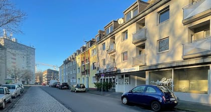 CentralSuites Duisburg - Shower, Livingroom & WIFI