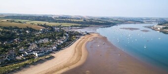 Cottage with 3 ensuite bedrooms and Sea Views. North Devon Heritage Coast.