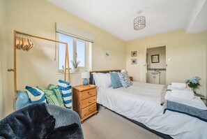 3 habitaciones, tabla de planchar con plancha y wifi gratis 