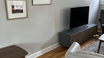 TV connectée, cheminée