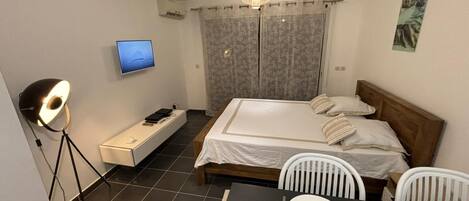 1 soveværelse, strygejern/strygebræt, Wi-Fi, sengetøj