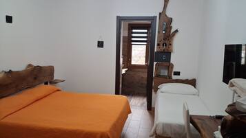 Pira | Premium bedding, down comforters, in-room safe, desk