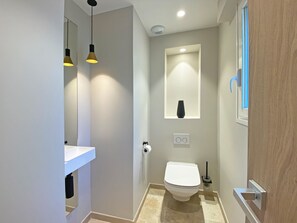 Shower, hair dryer, towels, soap - Maison de Charme à Saint Tropez - Haven of peace with swimming pool (Gassin)
