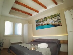 2 chambres, lit parapluie, Wi-Fi, draps fournis