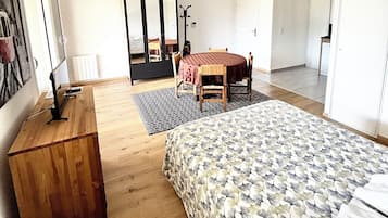 1 bedroom, free WiFi, bed sheets, wheelchair access