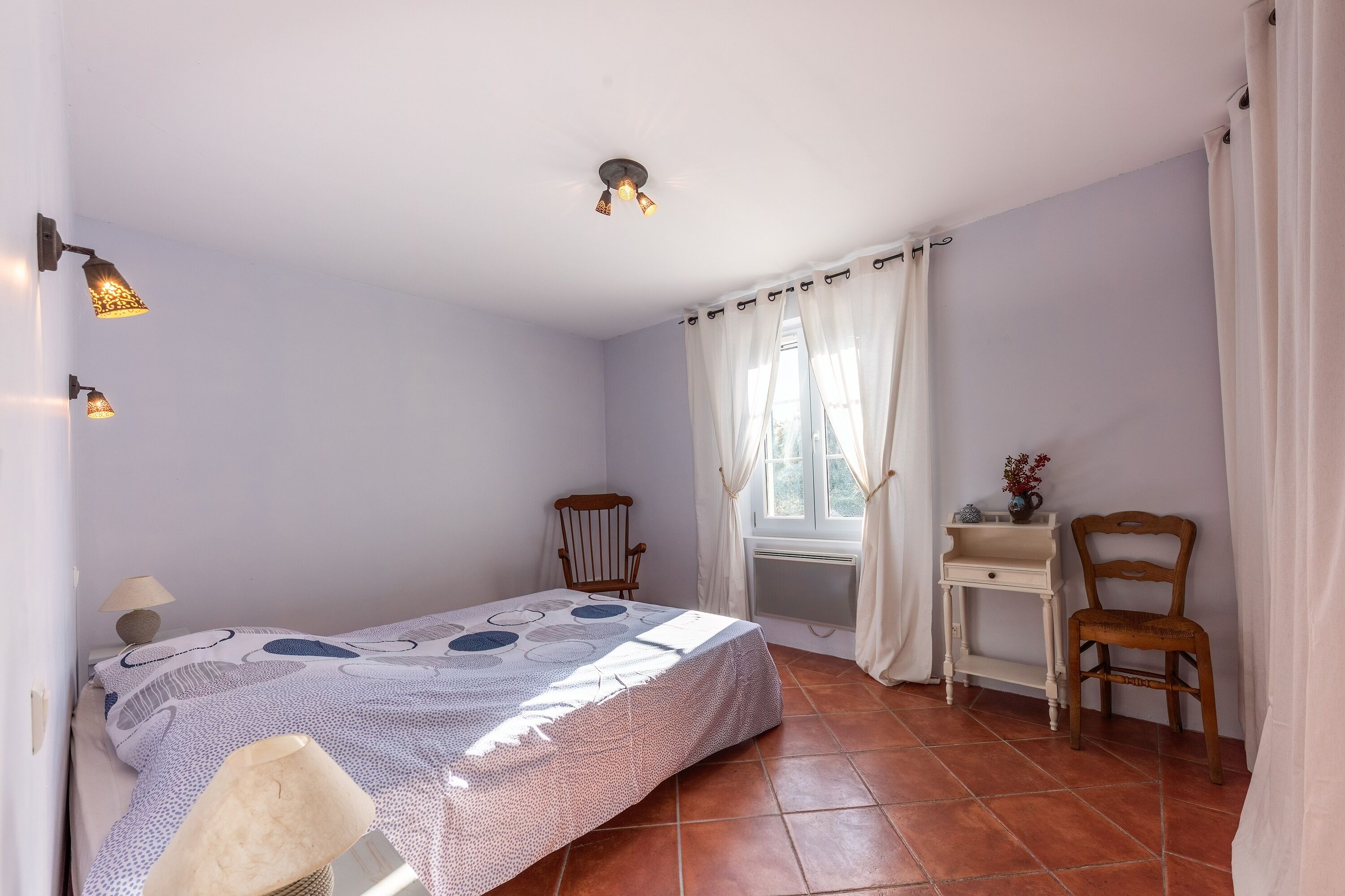 3 chambres, fer et planche à repasser, Wi-Fi gratuit, draps fournis