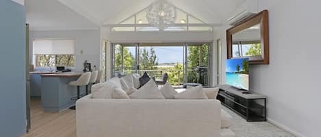 تلفزيون ذكي