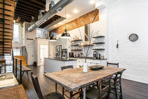 Dining - Old City Charm / In Law Suite / A+ Location  (Philadelphia)
