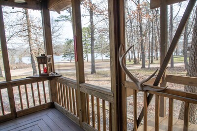 Cozy 3-bedroom cabin on Thompson Bay Scranton, AR