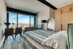 1 chambre, bureau, fer et planche à repasser, Wi-Fi gratuit