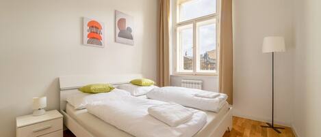 Fer et planche à repasser, Wi-Fi gratuit, draps fournis