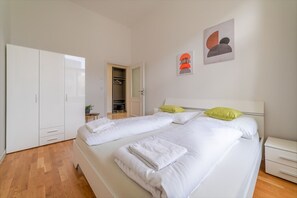 Iron/ironing board, free WiFi, bed sheets