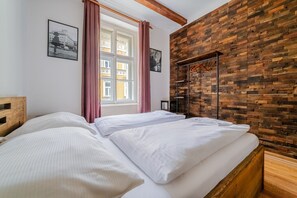 1 bedroom, WiFi, bed sheets