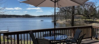 Charming 2-bedroom house with WiFi, AC on Knife Lake in Mora Minnesota.