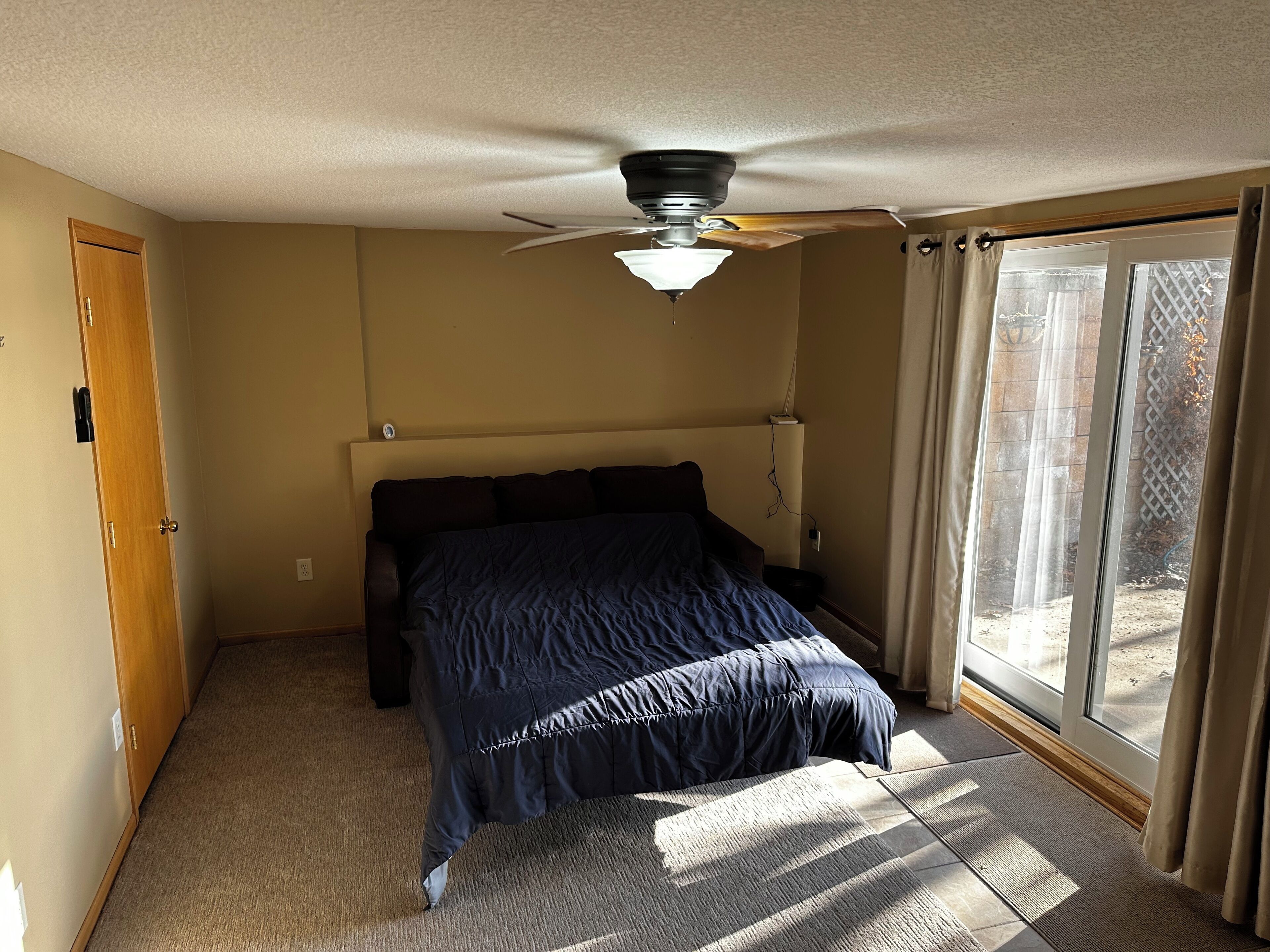 2 chambres, fer et planche à repasser, accès au Wi-Fi (inclus)