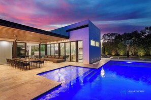 Outdoor pool, a heated pool - Villa Maya: A Luxury Retreat in North Miami Beach (North Miami Beach)