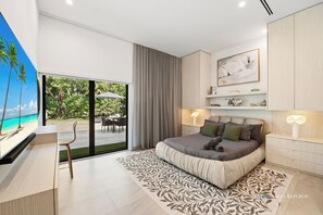 5 bedrooms, in-room safe, iron/ironing board, free WiFi