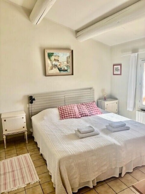 3 Schlafzimmer, Bügeleisen/Bügelbrett, Reisekinderbett, WLAN