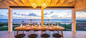 Your own private beach resort: HIGH-END VILLA CASA CAS ABAO