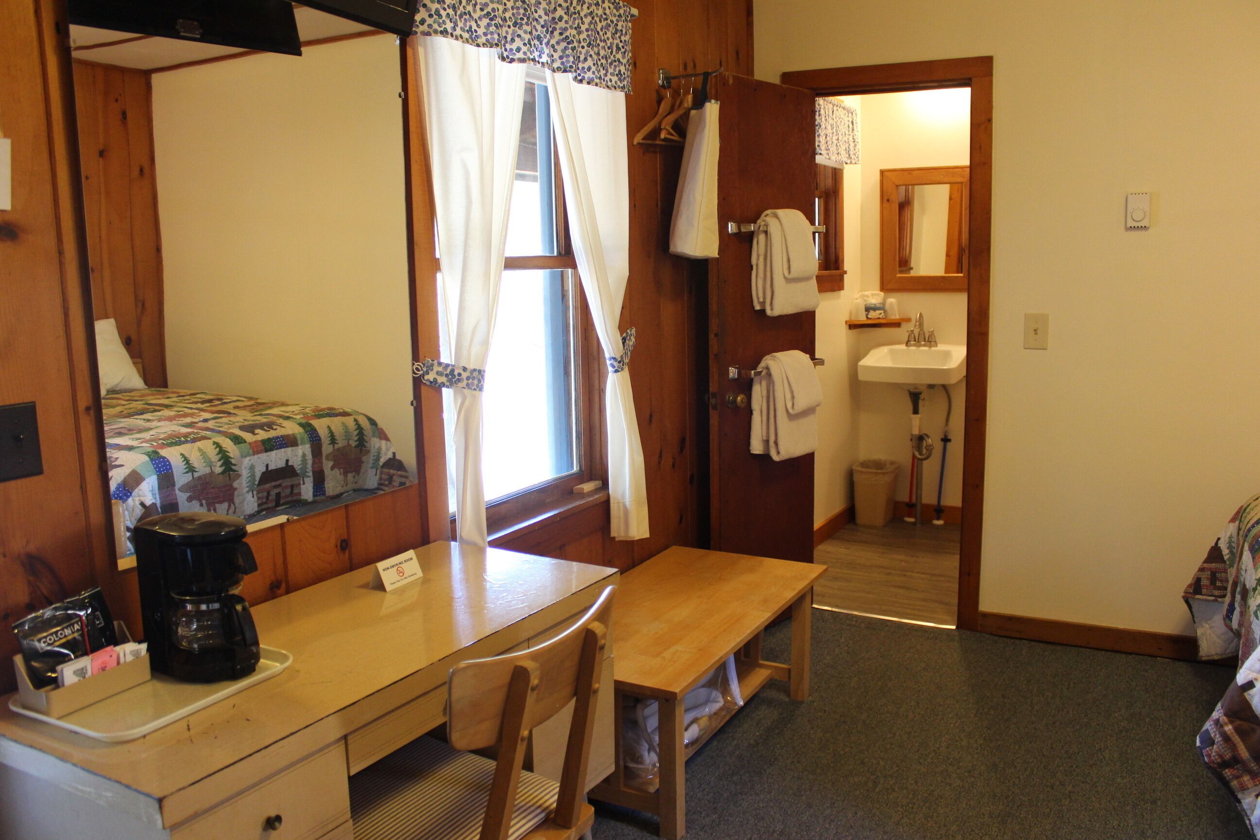 Quadruple Room, 2 Double Beds, Non Smoking | Bathroom | Free toiletries, towels, soap, shampoo