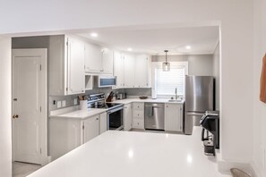 Private kitchen - White Mountain Escape (Littleton)