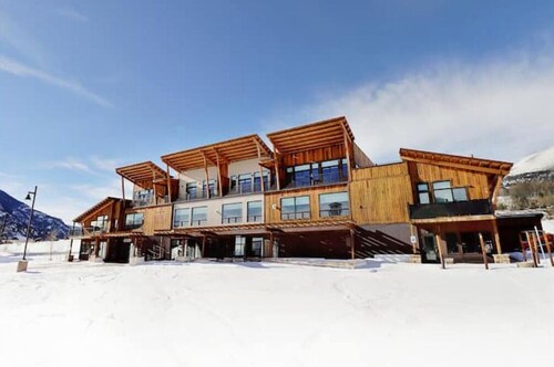 Luxury Mountain Retreat Condo unit E