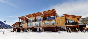 Luxury Mountain Retreat Condo unit E