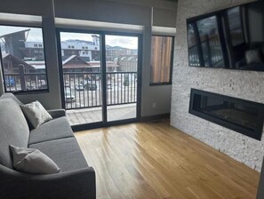 Älytelevisio, takka