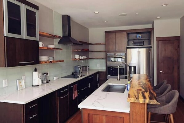 Fridge, microwave, oven, dishwasher