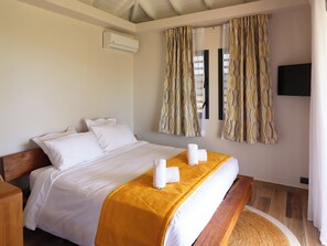 2 habitaciones, tabla de planchar con plancha, cuna de viaje y wifi 