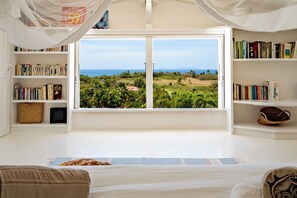 5 bedrooms, iron/ironing board, travel crib, WiFi