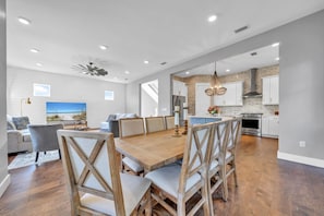 Interior - 5-bedroom house in tranquil Inlet Beach with WiFi, Bikes, Fenced Yard, Pets! (Inlet Beach)
