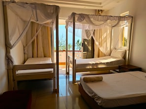 3 slaapkamers, een strijkplank/strijkijzer, wifi, beddengoed