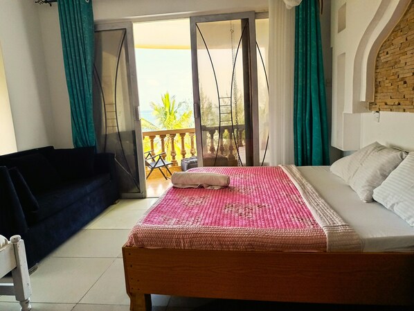 3 slaapkamers, een strijkplank/strijkijzer, wifi, beddengoed