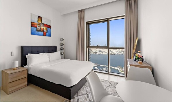 3 室のベッドルーム、デスク、アイロン / アイロン台、WiFi (無料)