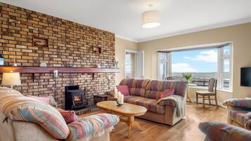 Télévision, cheminée