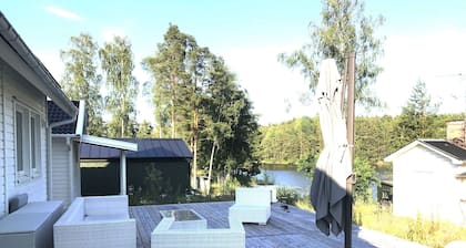 Fantastic house with private dock and lake view, 30 Minutes from Stockholm | SE13032