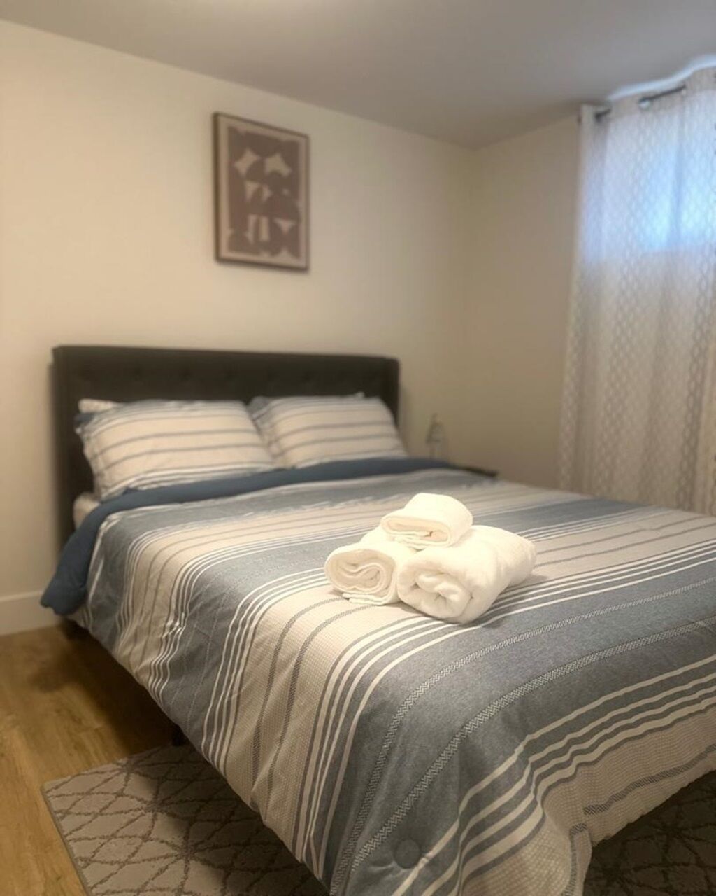 1 多间卧室、客房内保险箱、WiFi、床单